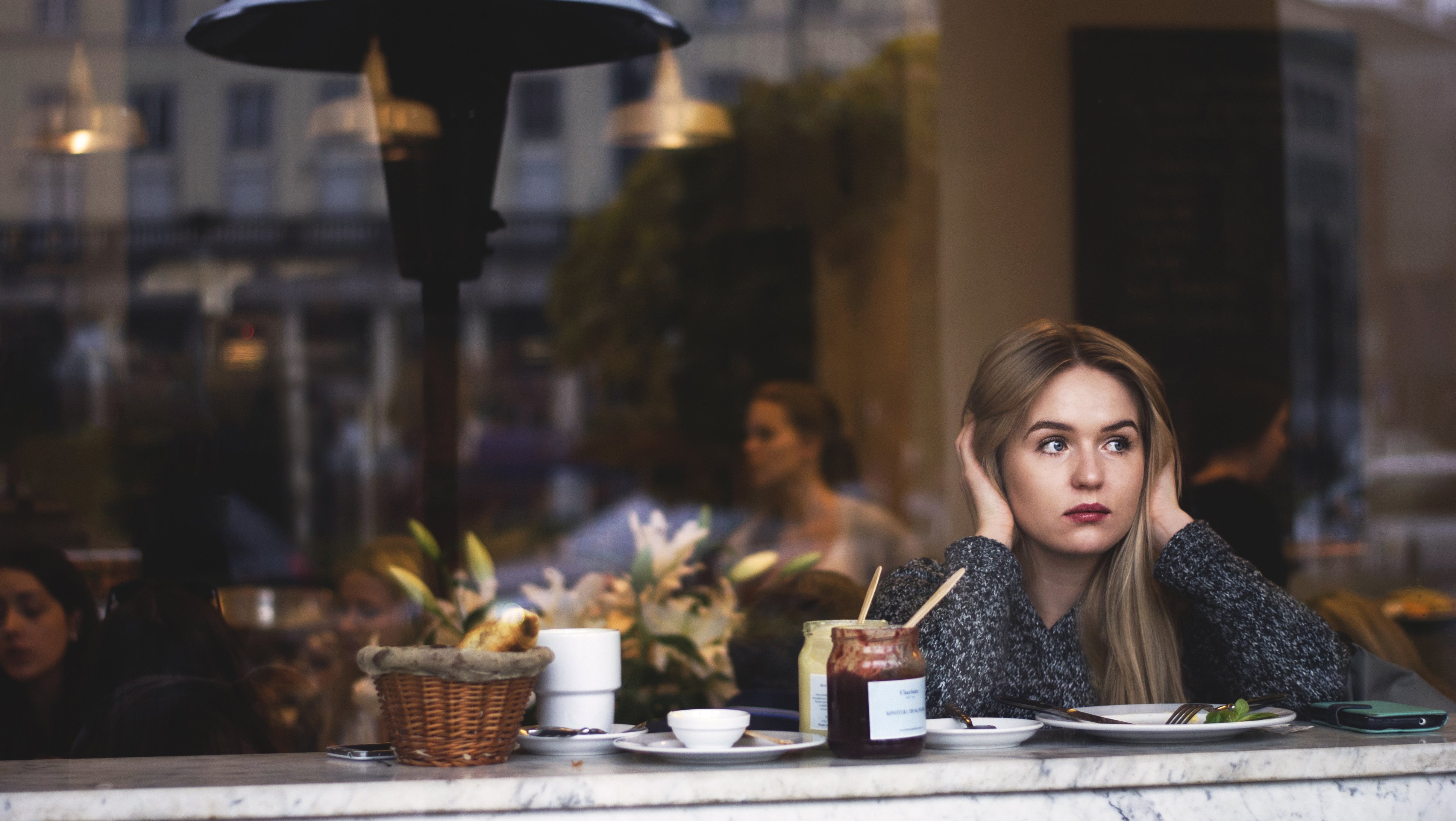 5 Errores Mentales que Influyen en su Toma de Decisiones
