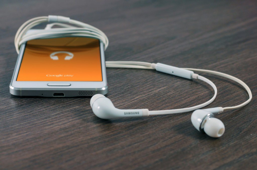 Como Hacer Dinero En Linea Con Su Podcast